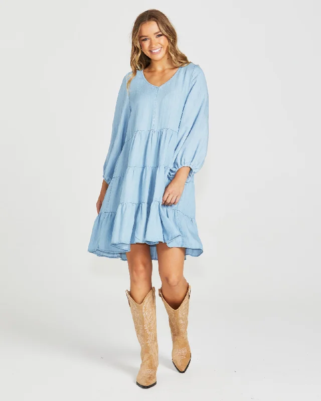 Sass Davie Tiered Dress Chambray Color block unclassified dresses